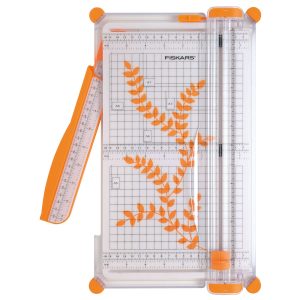 4153 trymer Fiskars