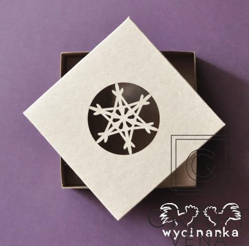 70A7-7829E_20170802132422 70A7-7829E_20170802132422 baza pudełkowa Wycinanka